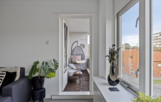 Plutolaan 148, Groningen