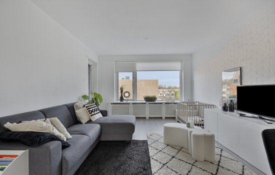 Plutolaan 148, Groningen