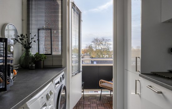 Plutolaan 148, Groningen