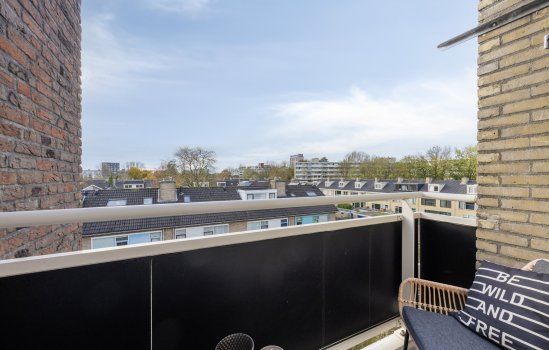 Plutolaan 148, Groningen