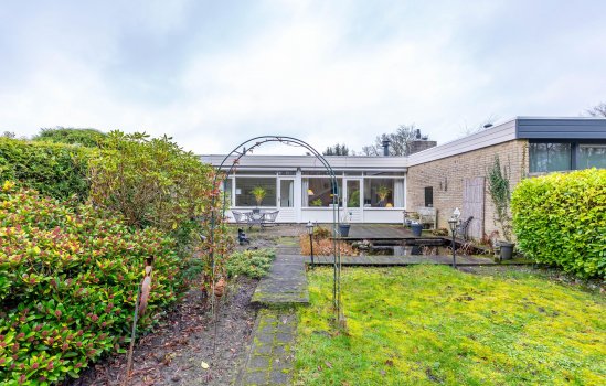 Albert Schweitzerplantsoen 38, RODEN