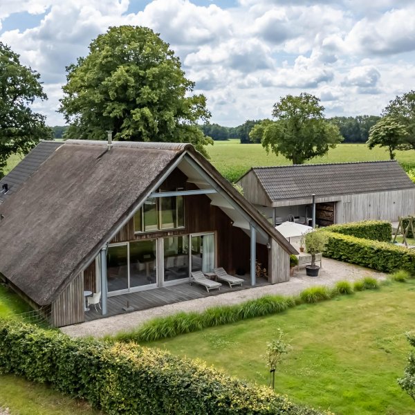 Minister Cremerstraat 10, ZEIJEN