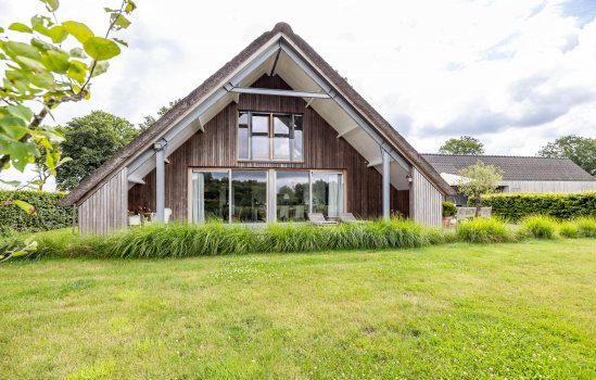 Minister Cremerstraat 10, ZEIJEN