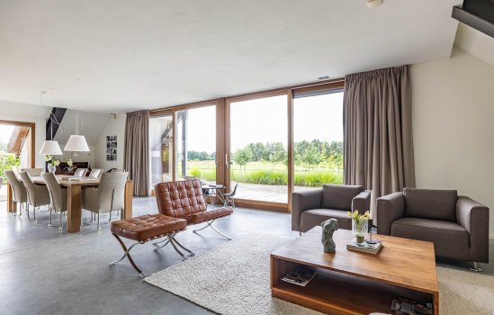 Minister Cremerstraat 10, ZEIJEN