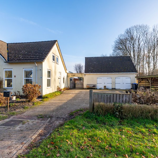 Vrouwenlaan-voor 18, Kolham