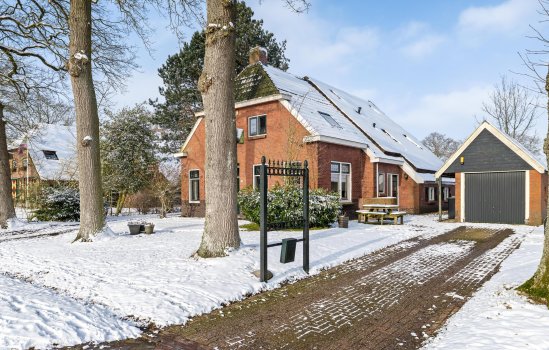 Dorpsweg 12, DONDEREN