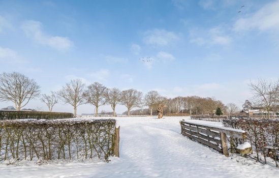 Dorpsweg 12, DONDEREN