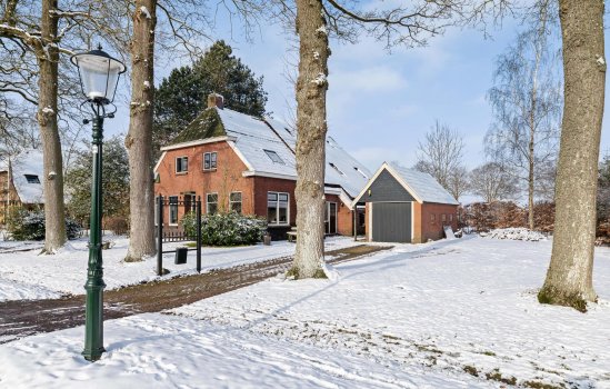 Dorpsweg 12, DONDEREN