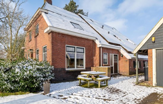 Dorpsweg 12, DONDEREN