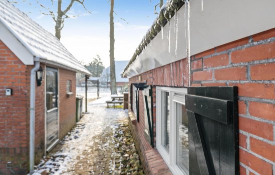 Dorpsweg 12, DONDEREN