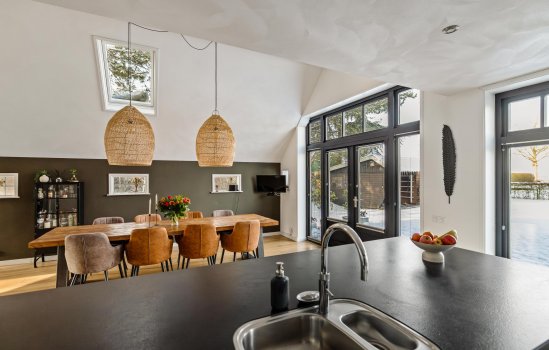 Dorpsweg 12, DONDEREN