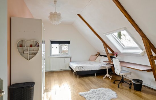 Dorpsweg 12, DONDEREN