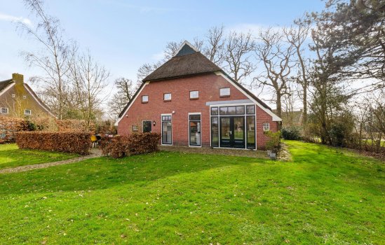 Dorpsweg 12, DONDEREN