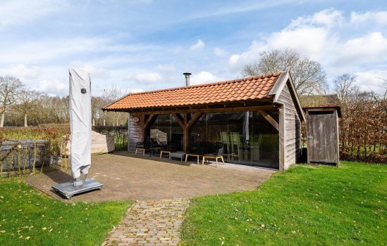 Dorpsweg 12, DONDEREN