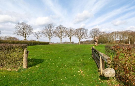 Dorpsweg 12, DONDEREN