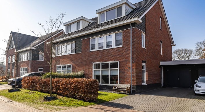 IJzerhof 8, HAREN GN