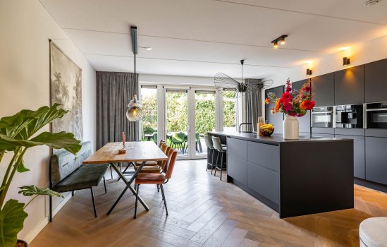 IJzerhof 8, HAREN GN