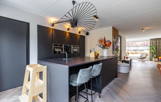 IJzerhof 8, HAREN GN