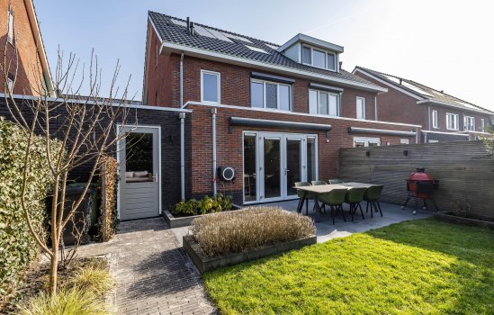 IJzerhof 8, HAREN GN