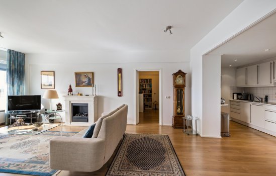 Helper Brink 61-184, GRONINGEN