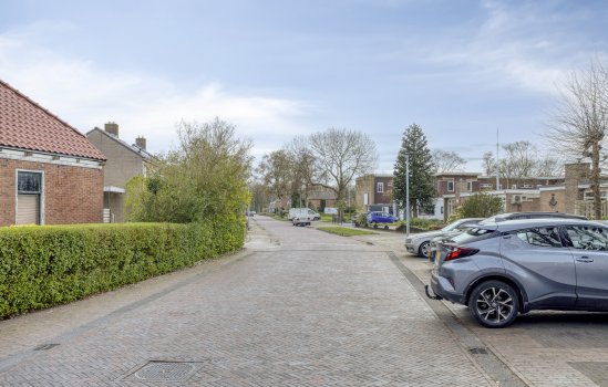 Troelstralaan 11, Muntendam