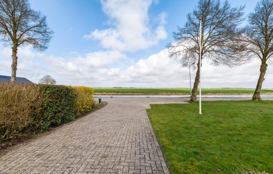 Hoofdweg 73, Tjuchem