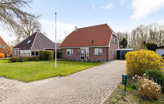 Hoofdweg 73, Tjuchem