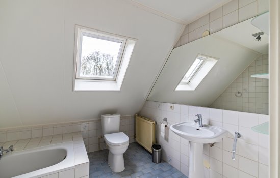 Hoofdweg 73, Tjuchem