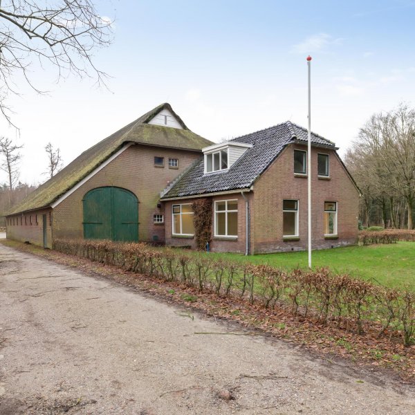 Rolderstraat 11, BORGER