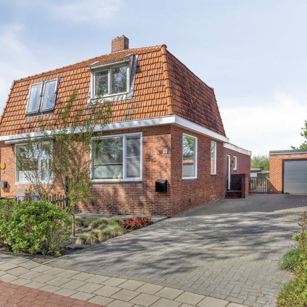 Burg v Roijenstr West 12, Hoogezand