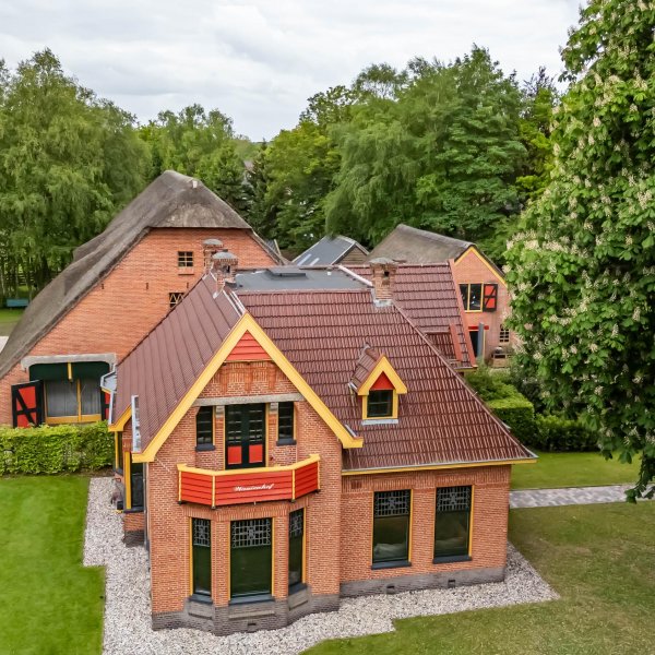 Oosteinde 1, RODEN