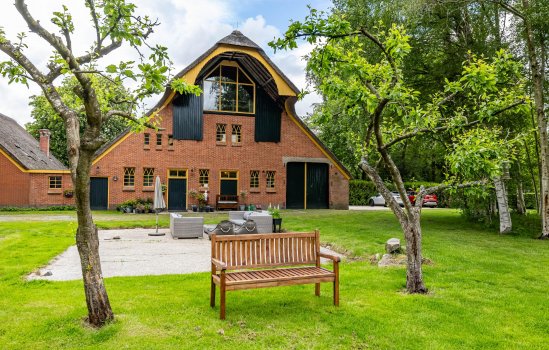 Oosteinde 1, RODEN