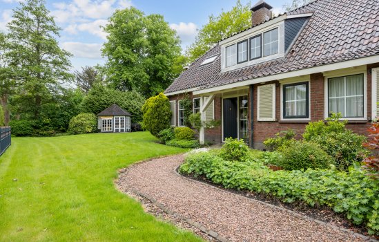 Oosteinde 37, Blijham