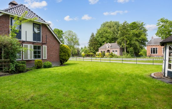 Oosteinde 37, Blijham