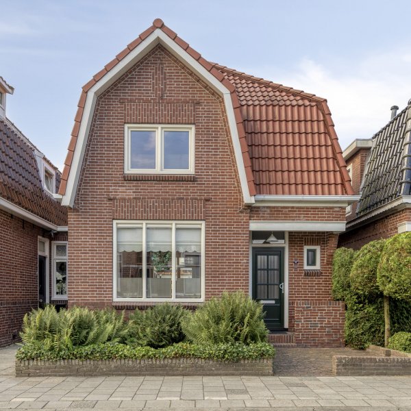 Schoolstraat 12, Veendam