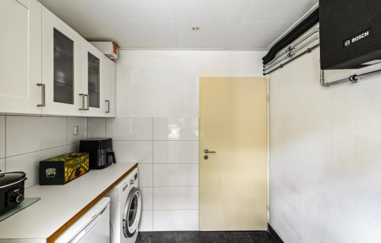 Drosten 4, VRIES