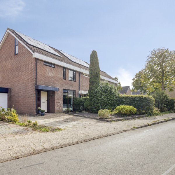 Frieslandlaan 15, Veendam