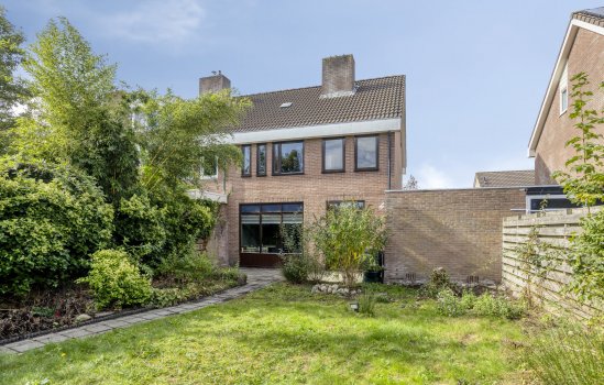 Frieslandlaan 15, Veendam