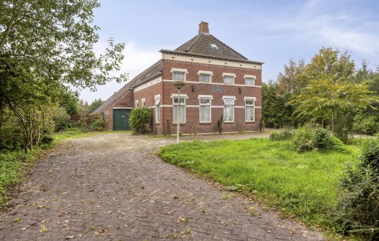 Numero Dertien 24, Veendam
