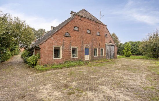 Numero Dertien 24, Veendam