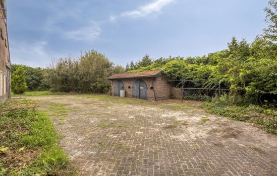 Numero Dertien 24, Veendam