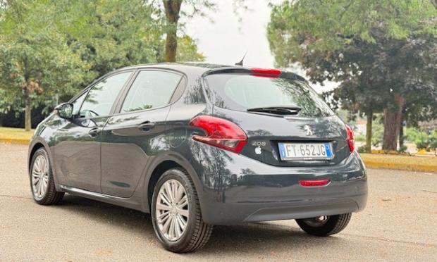 peugeot 208 2019 | AD Car