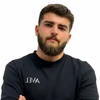 Avel Beauty Salon professional team member Elias as a Hairdresser