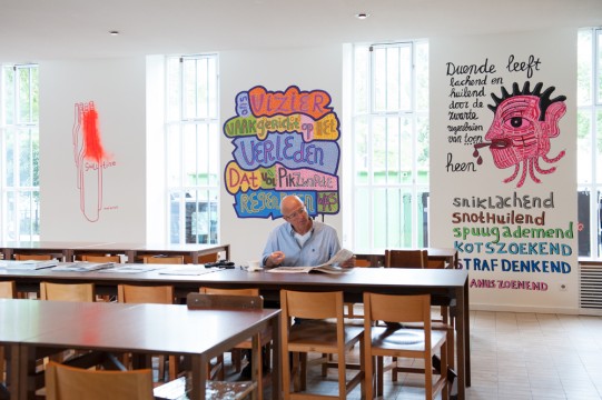 Pam Emmerik, tekeningen voor muurschildering Ook Duende in de Espressobar. Foto: Lotte Stekelenburg.