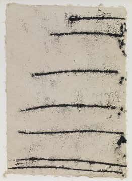 Richard Serra: Rotterdam Horizontal #8, 2017.Etching ink, paintstick, silica and lithocrayon on paper 40 x 28½” (101 x 71.1 cm) C/o Pictoright Amsterdam, 2017.