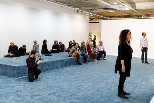 Zaaloverzicht 'Sensory Spaces - Olaf Nicolai'. Foto: Hans Wilschut