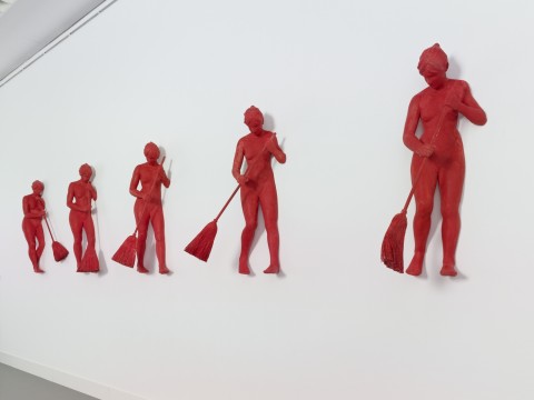 Maria Anna Dewes, 5 Kehrende Frauen, 1989, collection Museum Boijmans Van Beuningen