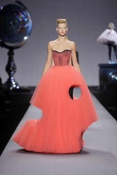 Viktor&Rolf, Look 28, The Coral Dress, Cutting Edge Couture, lente/zomer 2019, fotografie: Peter Stigter
