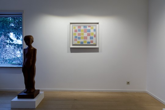 Mondriaan's 'Compositie met kleurvlakjes' steekt de straat over naar het Chabot Museum. Foto: Aad Hoogendoorn