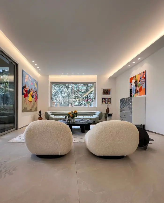 TRENDY LUXURY